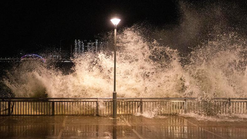 这次台风我怕了,请你一定好好的